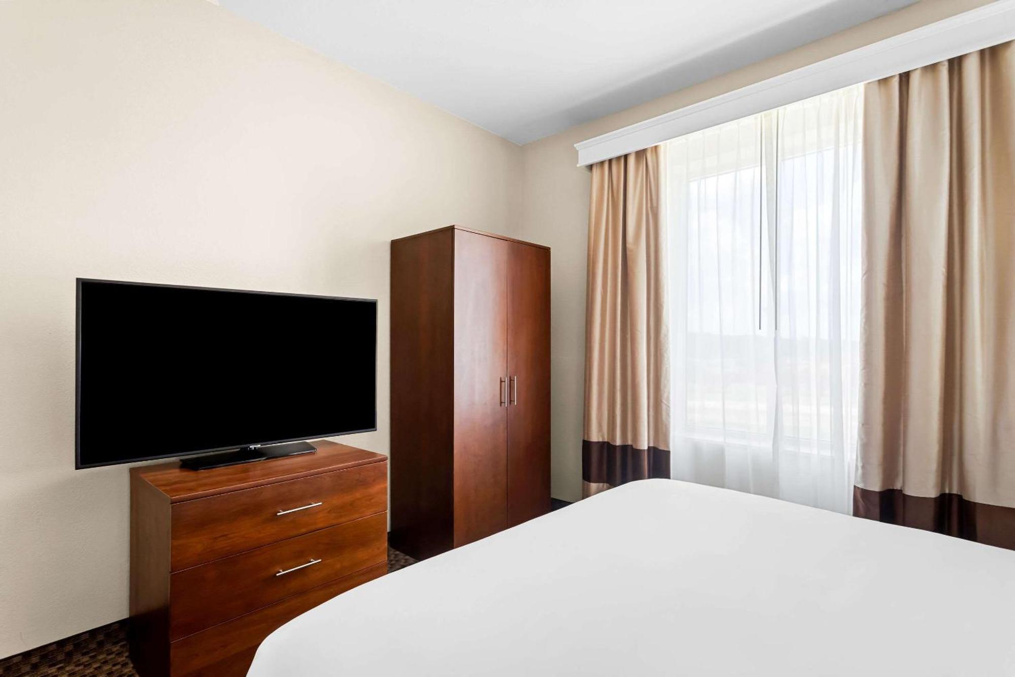Comfort Inn & Suites Grenada Exteriör bild